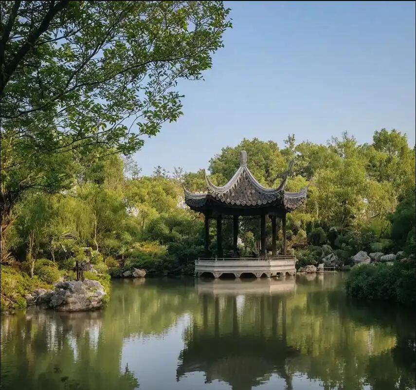 万宁雨真建筑有限公司